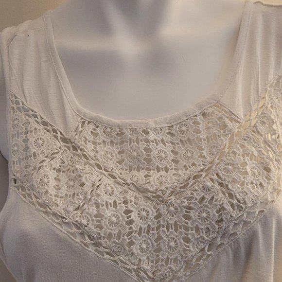 O'Neill Women's knit tank top. White. Size L. - Picture 3 of 7